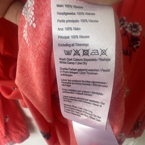 Joules Size US 14 Popover Blouse Rosamund Red Floral Print V-Neck 100% Viscose - Picture 6 of 8